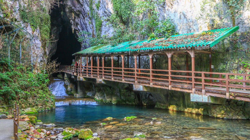 Akiyoshido Cave